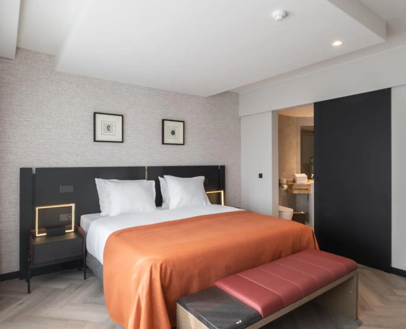 Hyllit Hotel Antwerpen 4*,