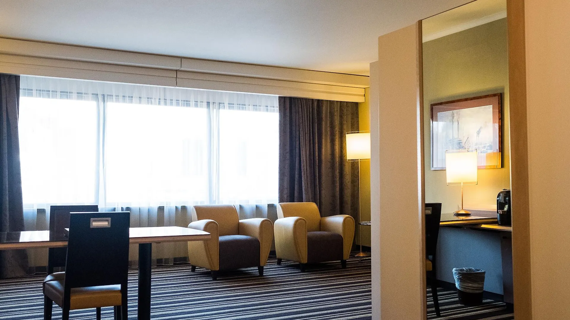 Hyllit Hotel Antwerp 4*,