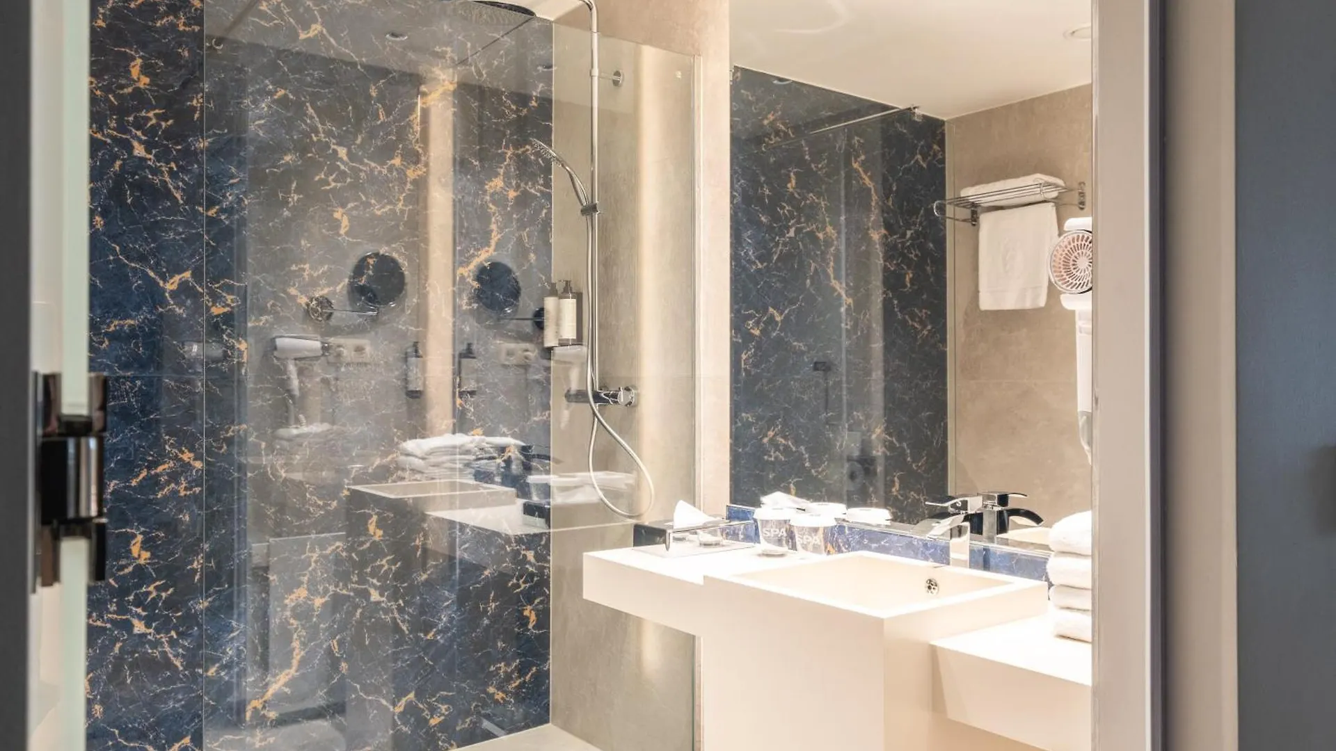 Hyllit Hotel Antwerp